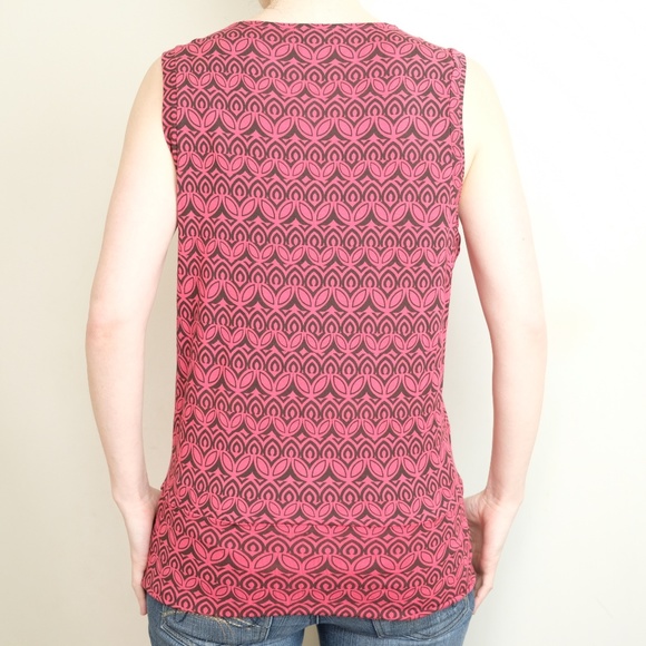 Banana Republic Pattern Red Stretch V-Neck Top M - Picture 6 of 8